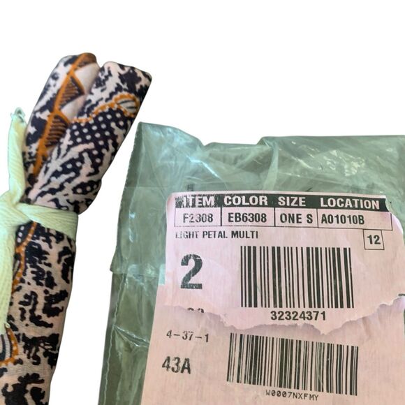 Madewell Organic Cotton Bandana Square Scarf in Light Petal Multi Pink Navy NWT - Picture 6 of 6